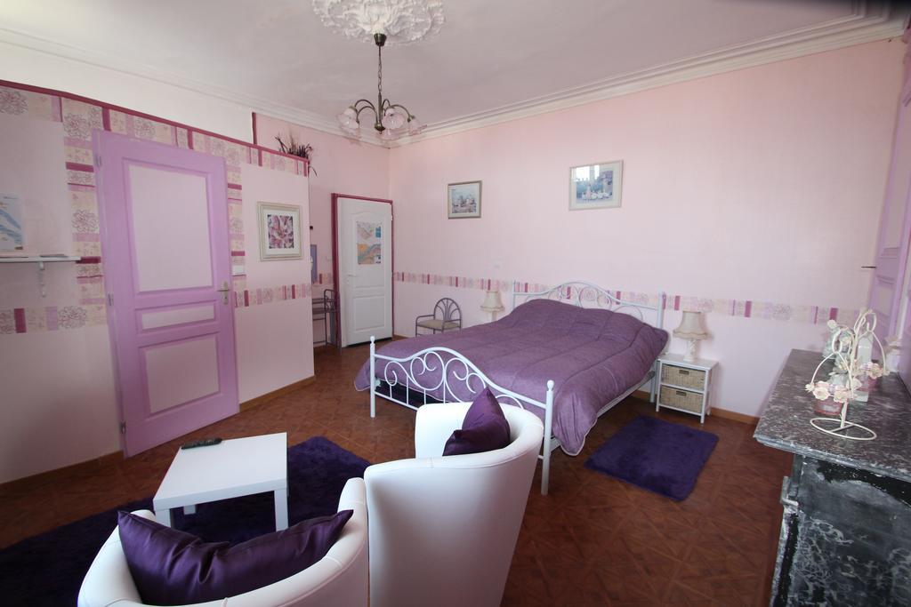 Domaine Des Roses Bed & Breakfast Vaudelnay Bilik gambar