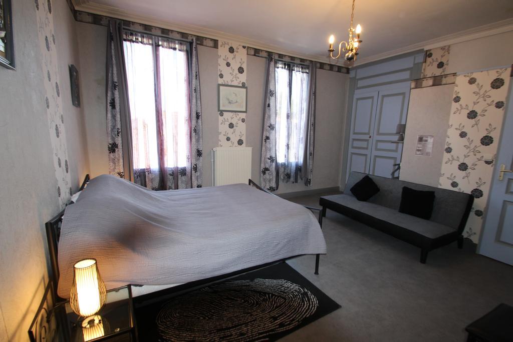 Domaine Des Roses Bed & Breakfast Vaudelnay Bilik gambar